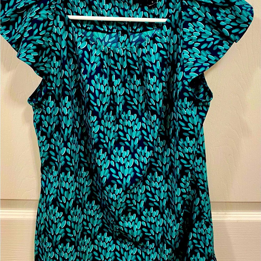 Banana Republic Black and Blue Ruffled Sleeveless Blouse